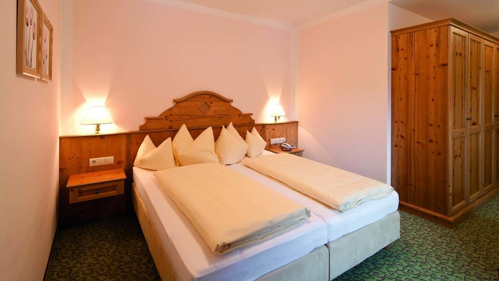 Hotel Eberl Finkenberg Eksteriør billede